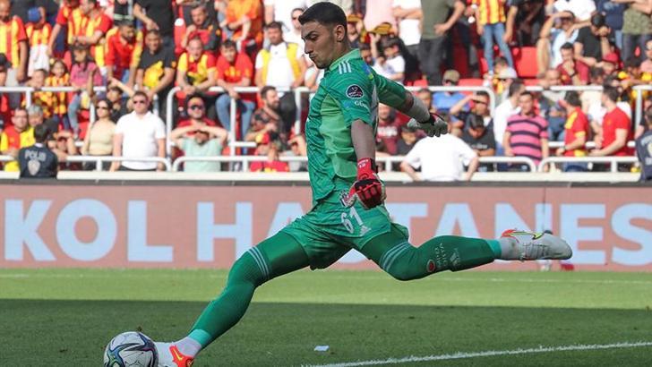Emre Bilgin: Hem A Milli Takım hem de Ümit Milli Takım'da kalede büyük bir yarış var