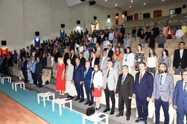 Bitlis'te, '1'inci Uluslararası Sosyal Bilimler Kongresi'