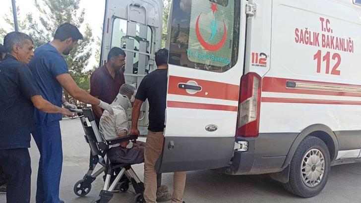 Mercimek yüklediği traktörün römorkundan düşüp, ağır yaralandı
