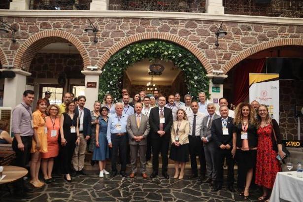 Tarihi Kemeraltı Çarşısı'na gençlerin ilgisini arttıracak proje için güç birliği