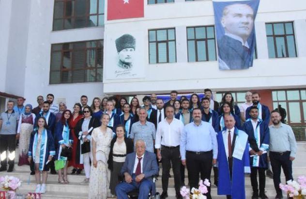 Demre Dr. Hasan Ünal Meslek Yüksek Okulu'nda mezuniyet heyecanı