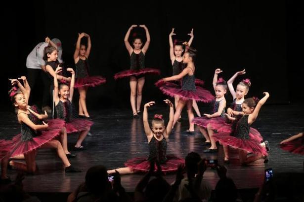 Konak Belediyesi Güzelyalı Kültür Merkezi kursiyerleri mezun oldu