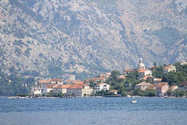 THY'nin 340'ıncı uçuş rotası Karadağ'ın sahil kenti Tivat oldu