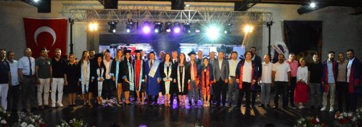 Manavgat'ta mezuniyet sevinci