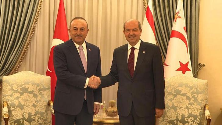Bakan Çavuşoğlu, KKTC Cumhurbaşkanı Tatar ile görüştü