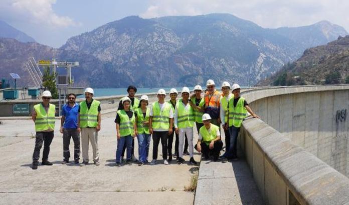 Enerjinin yıldızlarına 'baraj' dersi