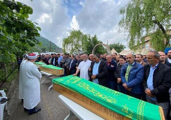 Kazada hayatını kaybeden kuzenler toprağa verildi