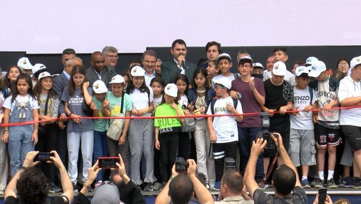 Vialand’da parkur açılışına katılan Bakan Kurum’dan "Haliç’i gözümüz gibi korumaya devam edeceğiz" açıklaması