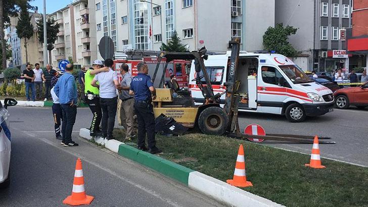 Forkliftin ezdiği anne öldü, oğlu yaralandı