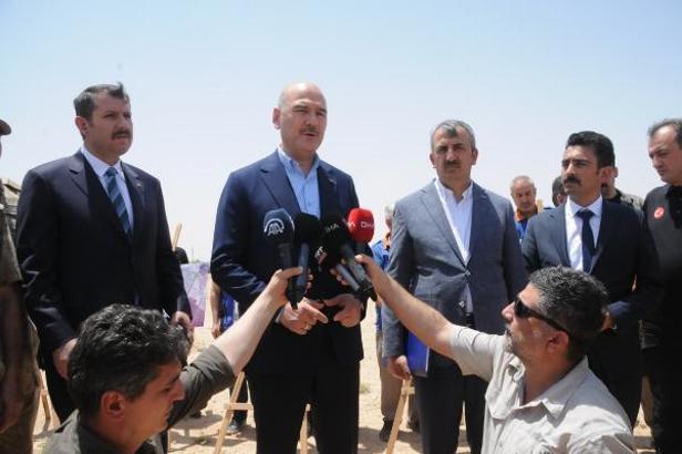 Bakan Soylu: Briket evler Suriyelilerin gönüllü, onurlu ve güvenli olarak ülkelerine dönmesi içindir