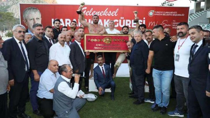 Karakucak Güreşleri'nde başpehlivan Fatih Kambur oldu