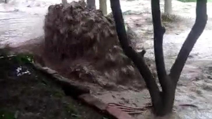 Kırıkkale'de sağanak günlük yaşamı olumsuz etkiledi