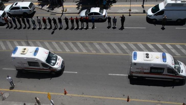 İçişleri: Lice'deki operasyonda 2 asker şehit oldu, 1 asker yaralı