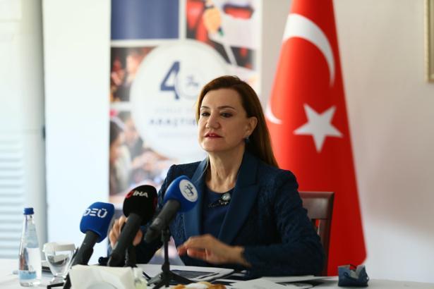 Prof. Dr. Nükhet Hotar DEÜ'nün 4 yılını değerlendirdi