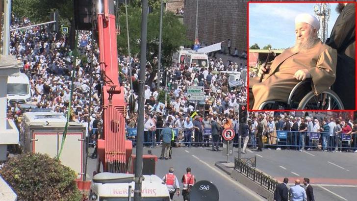Ustaosmanoğlu'nun cenazesi öncesi Fatih'te yoğunluk