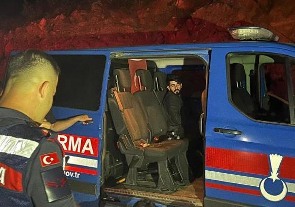 Alanya'da 3 noktada yangın çıkardı, 4'üncü yerde suçüstü yakalandı