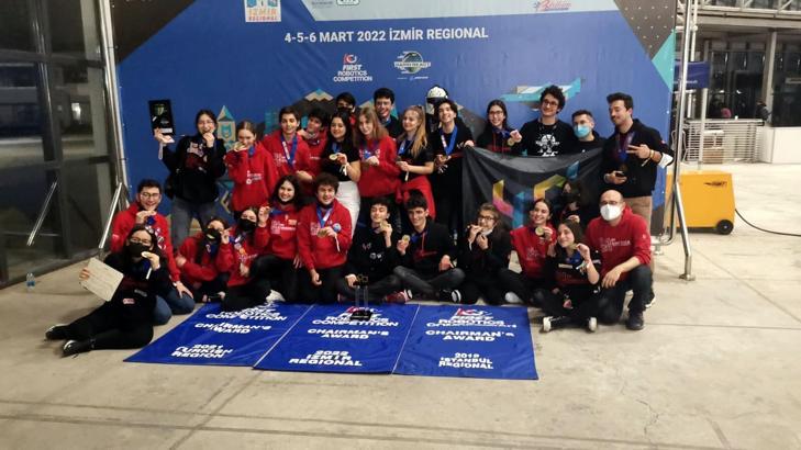 Bahçeşehir Koleji Robotik Takımı Chairman's Award Finalist ödülünü aldı