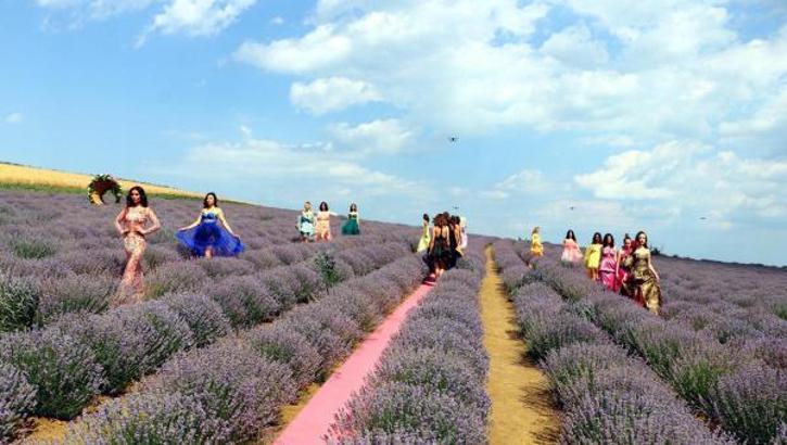 Tekirdağ Lavanta Tarla Günleri'nde defile düzenlendi