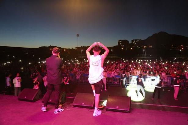 Ergani’de Kurtuluş Kuş ve Burak Bulut konseri