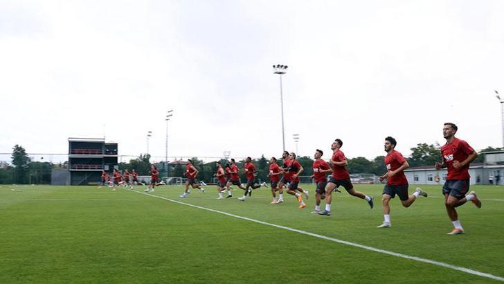 Galatasaray, Okan Buruk yönetiminde sezonu açtı