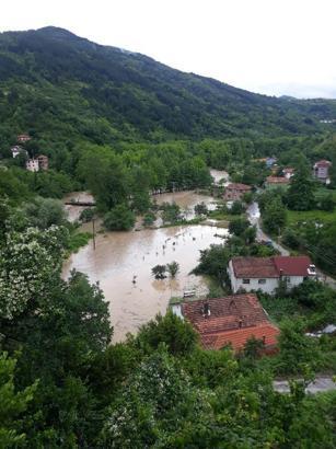 İnebolu'da çay taştı, köprüler çöktü; 'Üst katlara çıkın' uyarısı yapıldı (5)