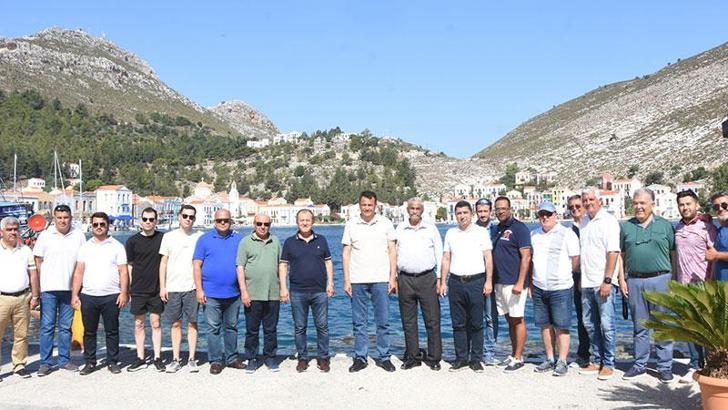 Meisliler, tekne ücreti nedeniyle Kaş'a gelememekten dertli