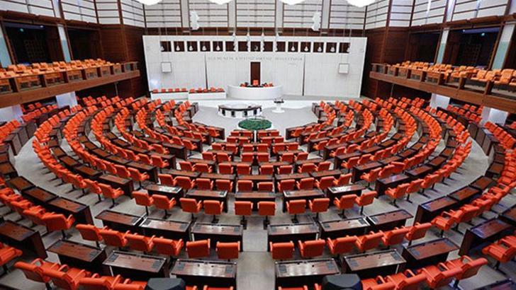 Cumhurbaşkanı Erdoğan'ın maaş düzenlemesi, önergeden çıkarıldı