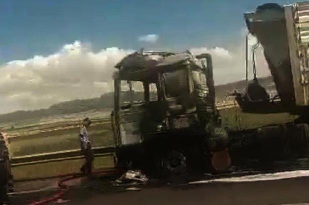 Gaziantep’te TIR alev aldı