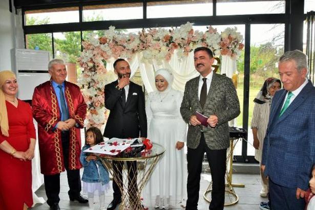 'Huzur Köy'de rehabilitasyon gören genç dünya evine girdi