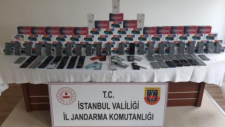 Jandarma’dan kaçak cep telefonu operasyonu