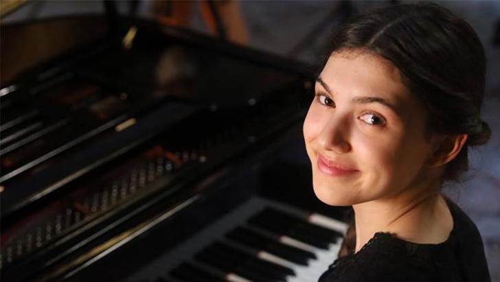 13 yaşındaki Türk piyanist, Avusturya’nın iki önemli müzik okulunu kazandı