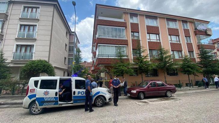 Boşanma davası açan eşini öldürüp, kayınbiraderini yaralayarak intihar etti