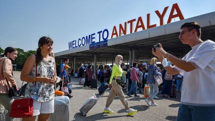 Antalya'ya haziranda 1,8 milyon turist geldi