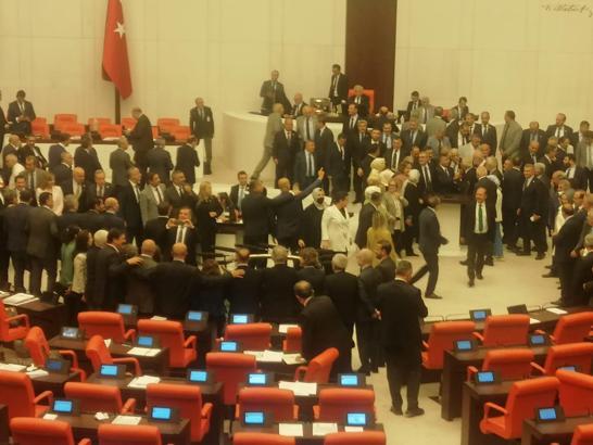 Torba teklif, TBMM Genel Kurulu'nda kabul edildi