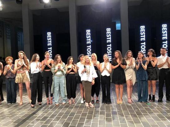 Genç moda tasarımcılarından Müze Gazhane’de yıl sonu defilesi