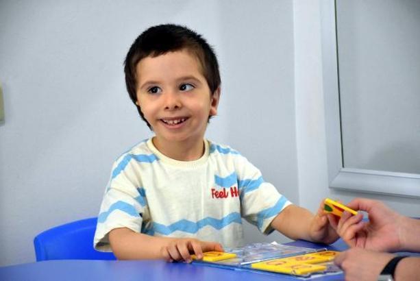 Alperen ikinci kulağına kavuşmak için gün sayıyor