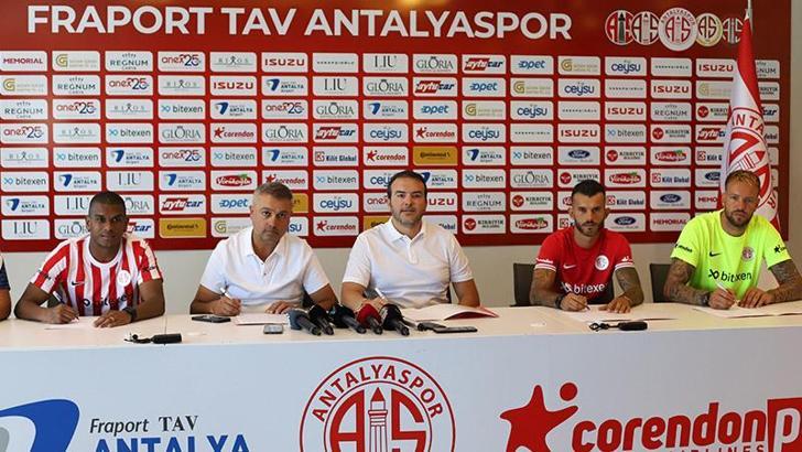 Antalyaspor'da Güray Vural, Fernando ve Boffin'in sözleşmeleri uzatıldı
