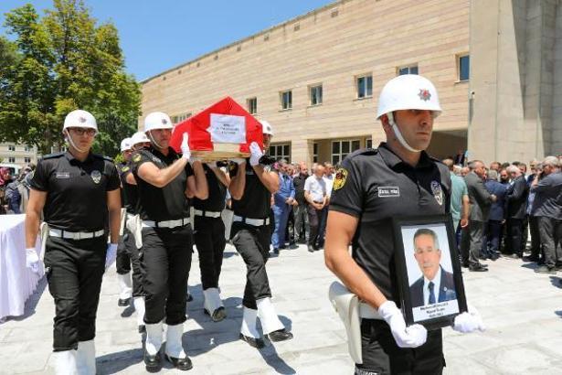 Hayatını kaybeden AK Parti eski Milletvekili Özcan, son yolculuğuna uğurlandı