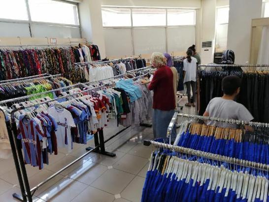 'Hayır Çarşısı' ile 73 bin 300 aileye kıyafet ve ayakkabı yardımı yapıldı