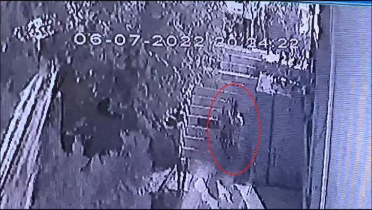 Kaçırdığı avukat eşini ve 3 yaşındaki kızını emniyete getirip teslim oldu