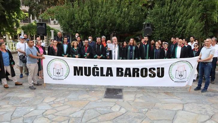 Muğla Barosu avukatları, öldürülen meslektaşları için toplandı