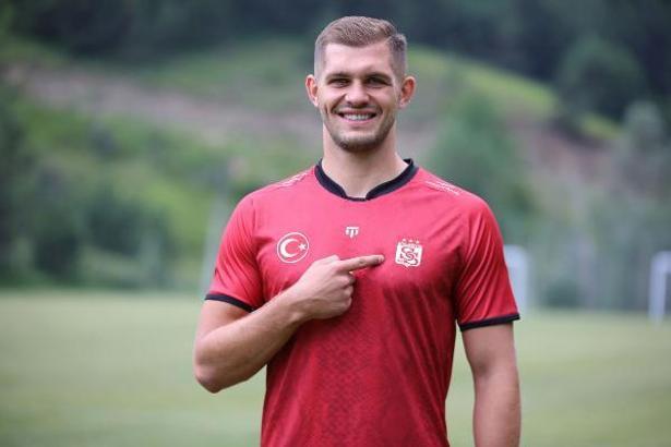 Sivasspor'un yeni transferi Angielski: Burada olmaktan mutluyum