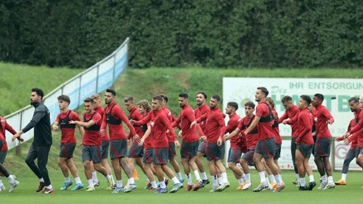 Galatasaray'da transfer çalışmaları sürüyor