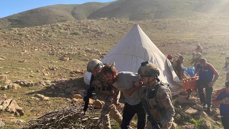 Yaylada mide kanaması geçiren genç, jandarmanın helikopteriyle hastaneye götürüldü
