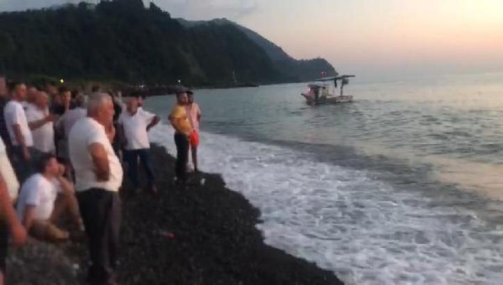 Sakarya'dan Artvin'e tatile gelen Utku, denizde kayboldu