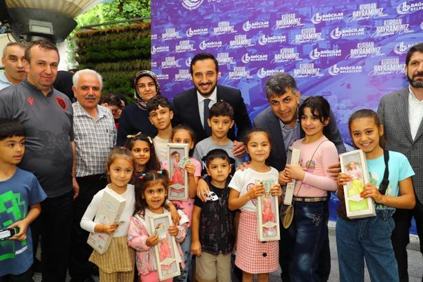 Bağcılar Belediye Başkanı Özdemir’den çocuklara bayram hediyesi