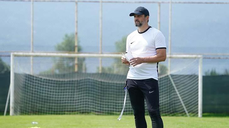 Erol Bulut: Bizi hedefe ulaştırabilecek futbolcuları seçip, lige o şekilde başlamak istiyoruz