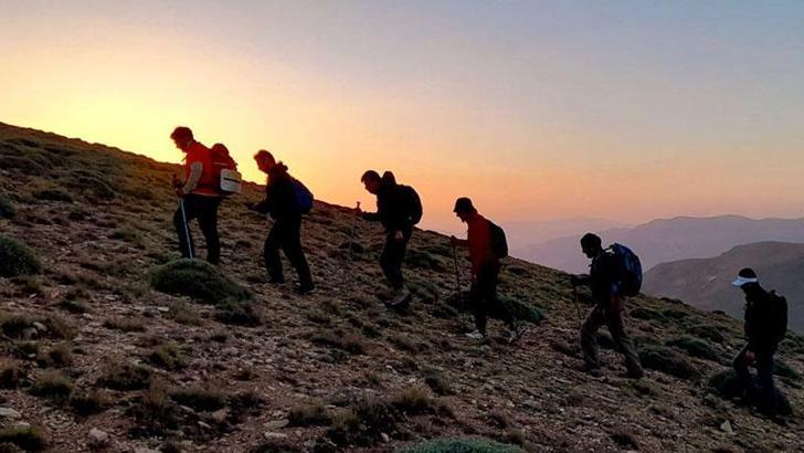 Van'da 15 Temmuz şehitleri için zirve tırmanışı