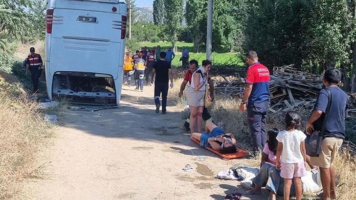 Tur otobüsü kazasında 41 yaralıdan 39'u taburcu oldu