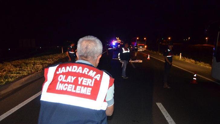 Hafif ticari aracın bagaj kapısı açılınca yola düşen bebeğin cenazesi teslim edildi